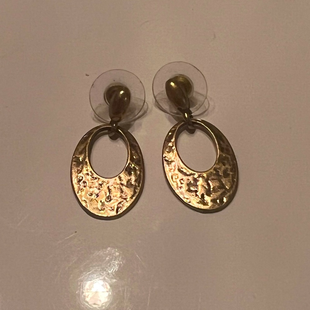 Hammered gold artisan earrings